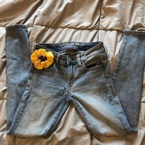 American Eagle low rise jegging, light wash